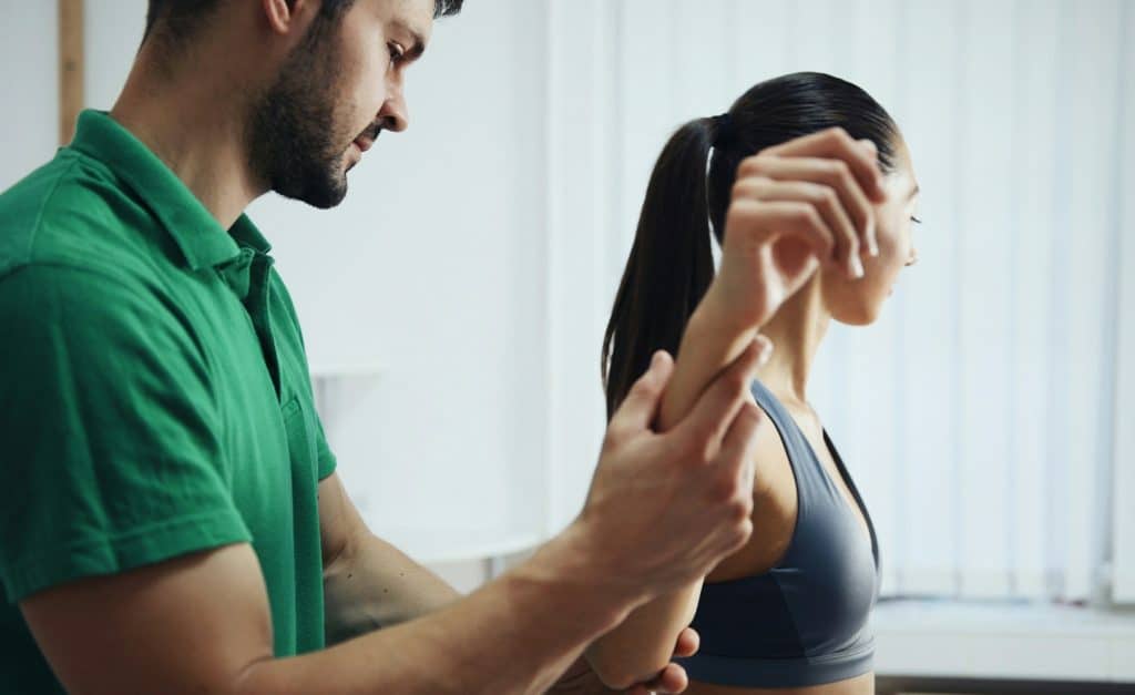 Kinésithérapeute du sport : pourquoi une rééducation sportive spécialisée est essentiel après une blessure